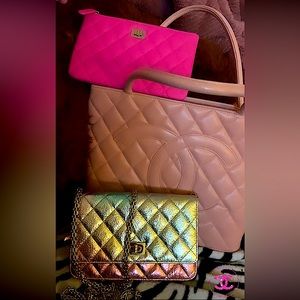 CHANEL bag, wallet, and WOC 🤩💖👜